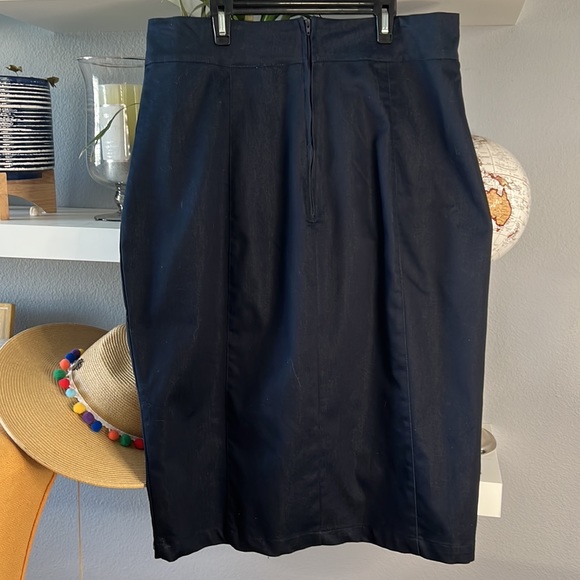 Denim pencil skirt - Picture 3 of 6